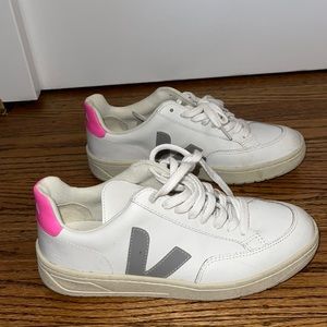 White/ pink Veja sneakers